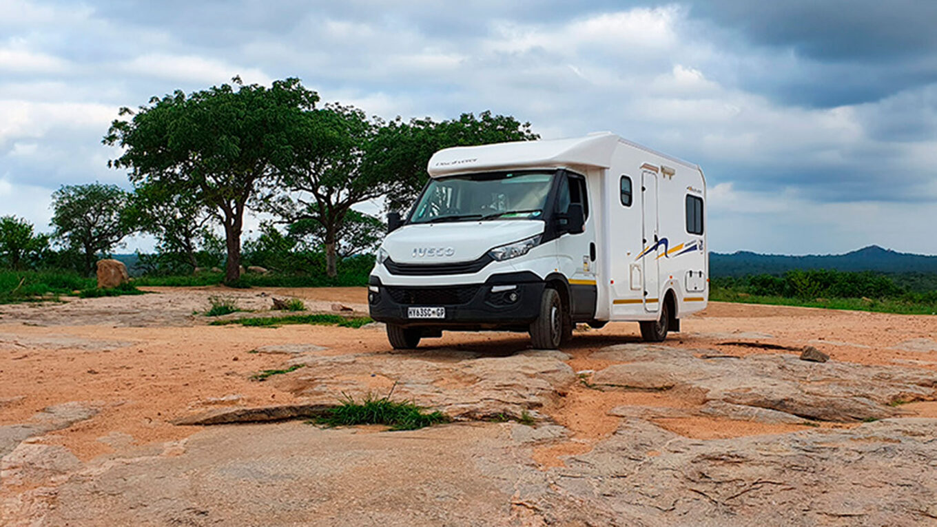 Autocamper i Sydafrika og Namibia. Den bedste autocamper til familier eller par der vil have god plads og alle funktioner med ombord på et roadtrip i det sydlige Afrika.