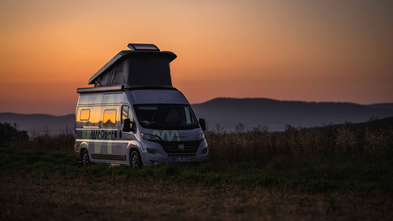 Campervan i Europa, med eller uden pop-up tagtelt. Kompakt autocamper til det aktive par eller en lille familie.
