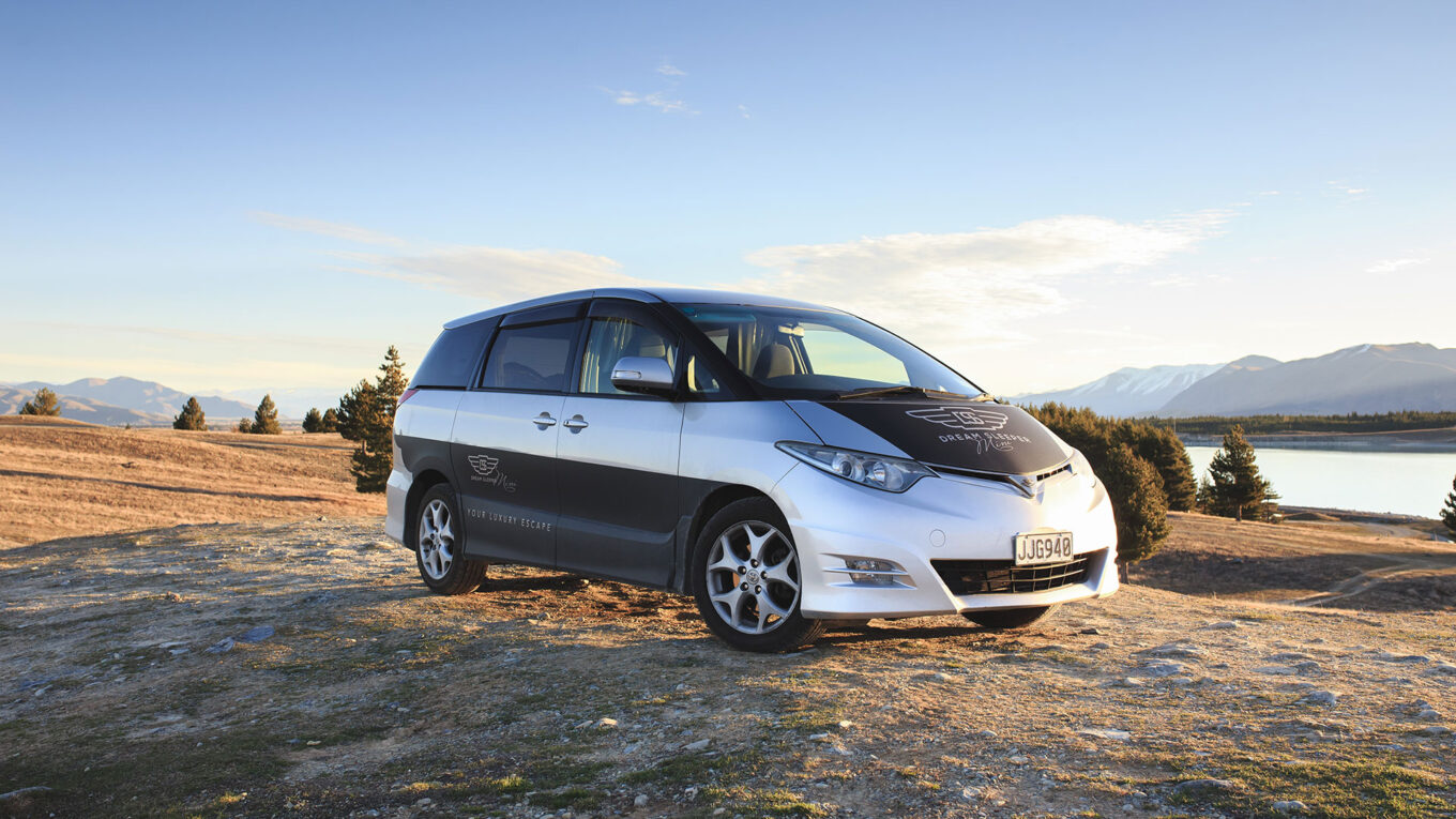 Campingbil i Australien og New Zealand uden toilet og bad. Den perfekte autocamper til det unge par eller backpackere der holder af camping, outdoor og natur.