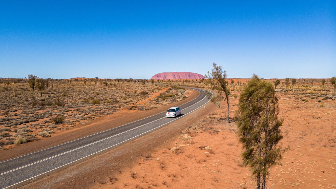 Campingbil i Australien og New Zealand uden toilet og bad. Den perfekte autocamper til det unge par eller backpackere der holder af camping, outdoor og natur.