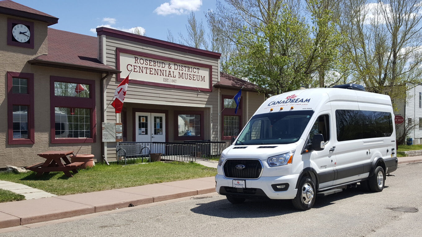 Campervan i Alberta - lokale oplevelser og historiske stop på rejsen.