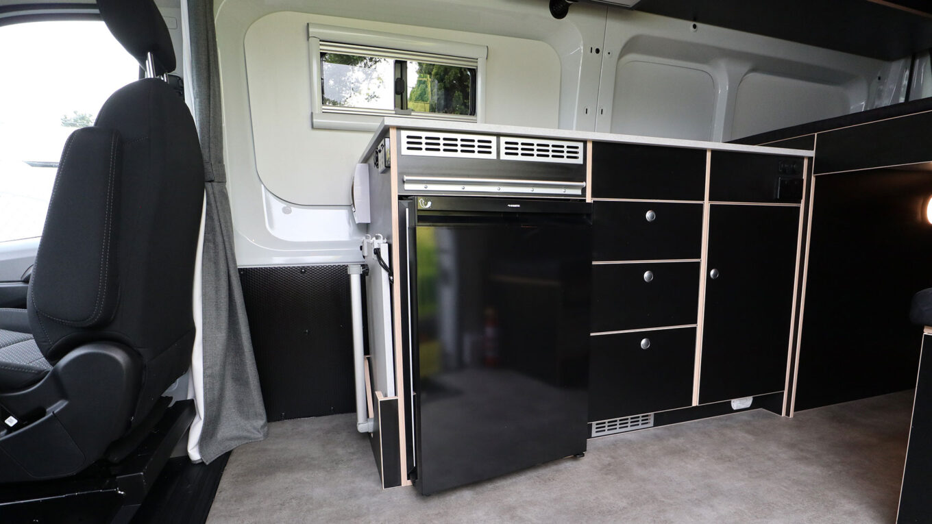 Hitop campervan i Australien og New Zealand uden toilet og bad. Rigtig fin enkel autocamper hvis du holder af udeliv, camping og natur.