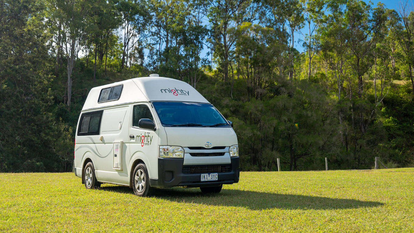 Lille campervan i Australien og New Zealand uden toilet og bad. Simpel autocamper til dig der har fokus på budget og enkelhed.